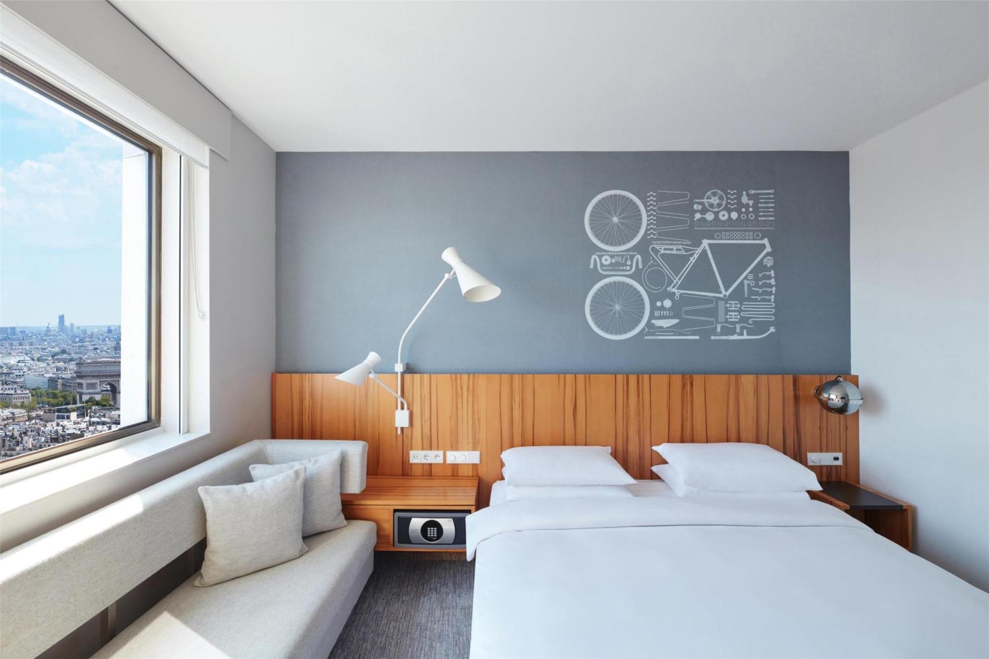Hyatt Regency Etoile Hotel